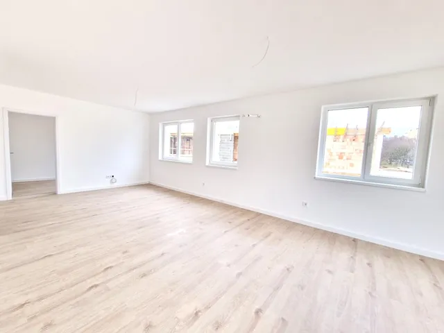 Eladó lakás Pécs, Kertváros 79 nm