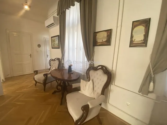 Eladó lakás Pécs, Belváros 132 nm