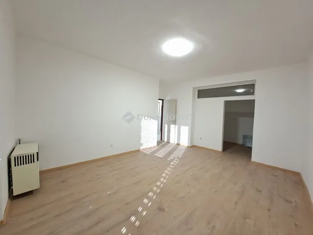 Eladó lakás Komló 51 nm
