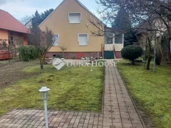 Eladó ház Kozármisleny 180 nm
