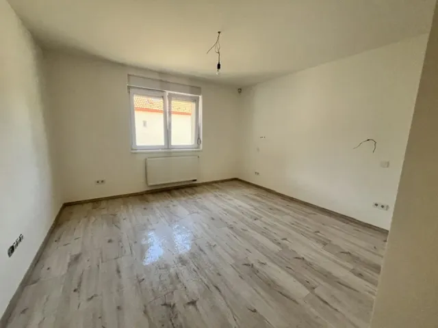 Eladó ház Kozármisleny 200 nm