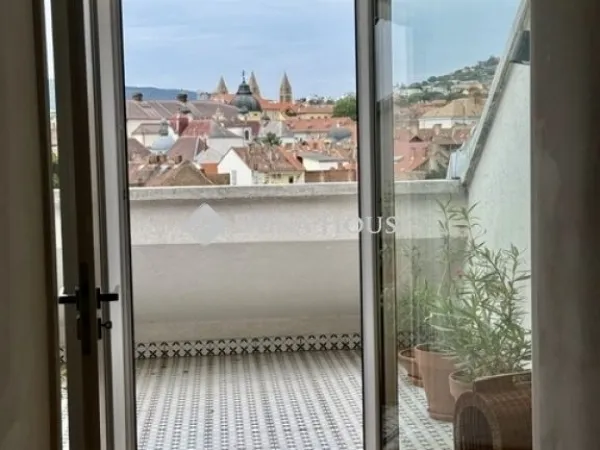 Eladó lakás Pécs 71 nm