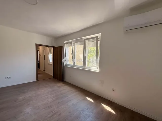 Eladó lakás Pécs, Egyetemváros 49 nm