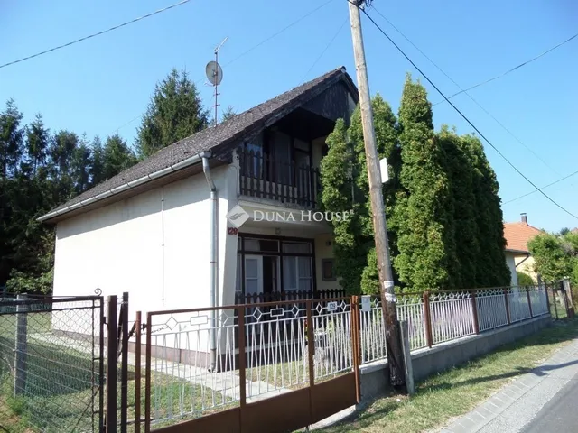 Eladó nyaraló Balatonmáriafürdő 118 nm