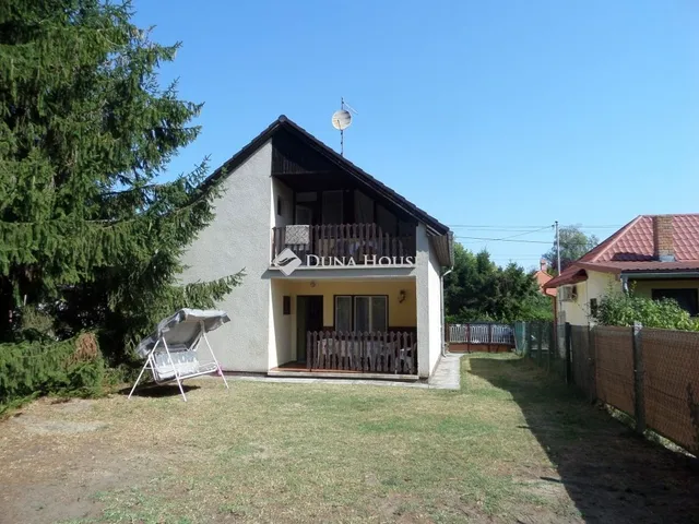Eladó nyaraló Balatonmáriafürdő 118 nm