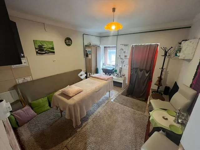 Eladó ház Pécs, Tettye 195 nm