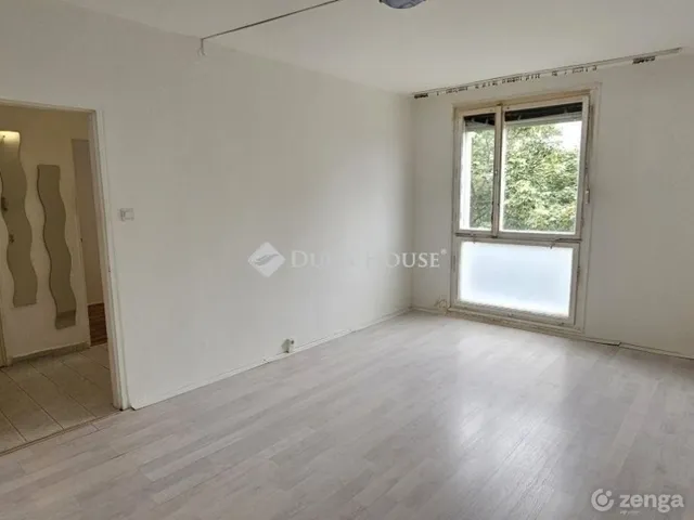 Eladó lakás Pécs, Kertváros 35 nm