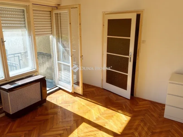 Eladó lakás Pécs, Mecsekoldal 54 nm