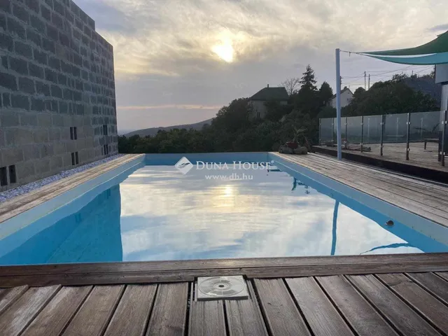 Eladó ház Pécs 190 nm