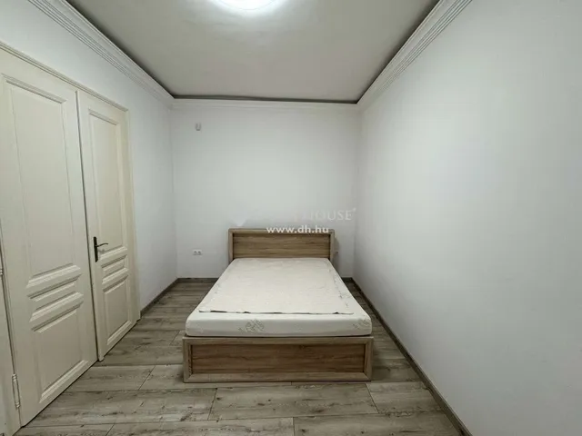 Eladó lakás Pécs 138 nm