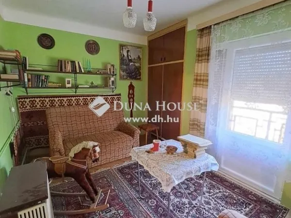 Eladó ház Geresdlak 244 nm