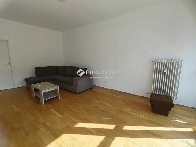 Eladó lakás Pécs 54 nm