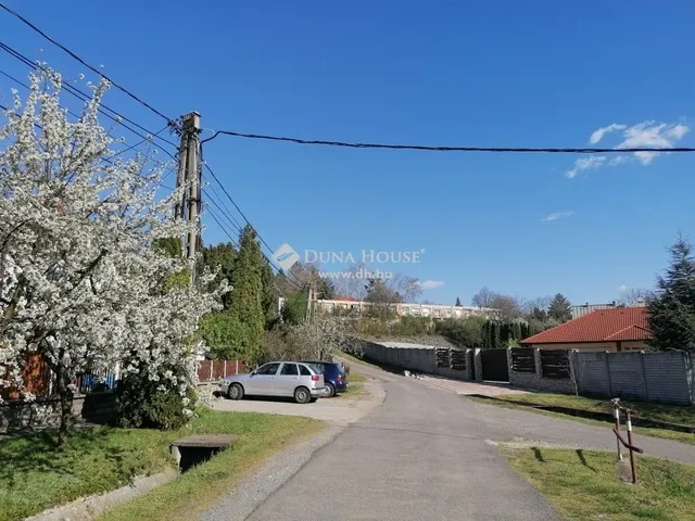 Eladó ház Komló 95 nm