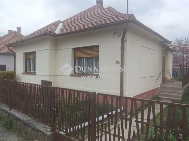 Eladó ház Sellye 72 nm