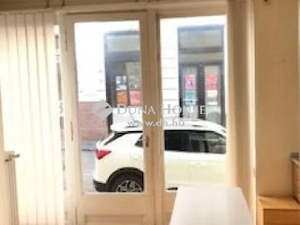 Kiadó kereskedelmi és ipari ingatlan Pécs 87 nm