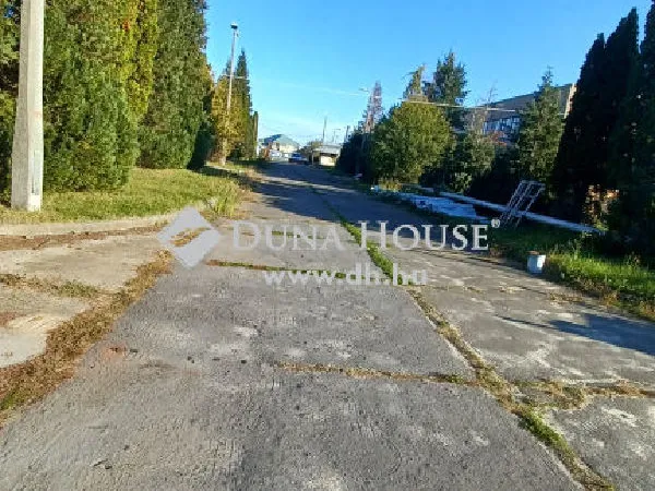 Eladó kereskedelmi és ipari ingatlan Bátaszék 3325 nm