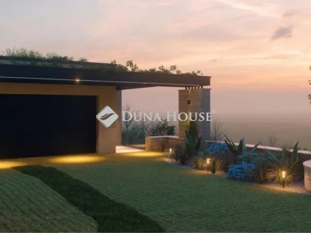 Eladó ház Pécs 250 nm