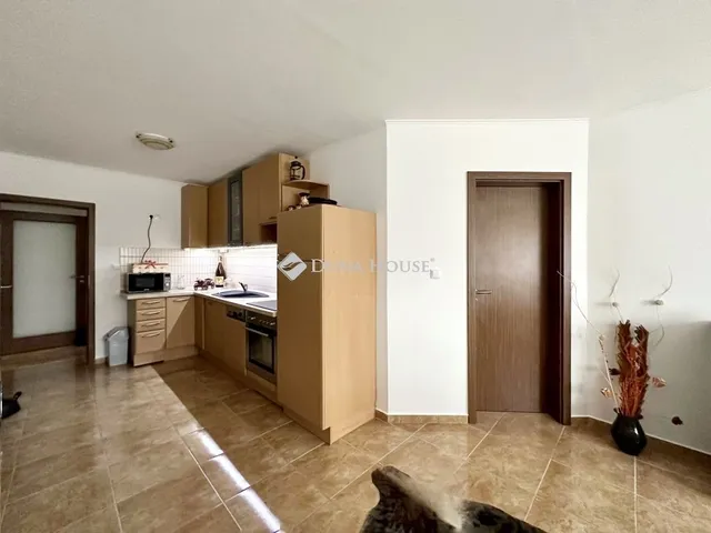 Eladó ház Kozármisleny 236 nm