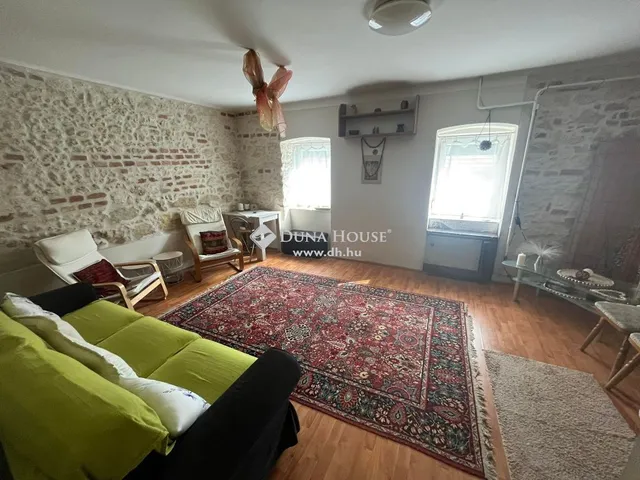 Eladó ház Pécs 195 nm