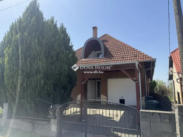Eladó ház Görcsöny 213 nm