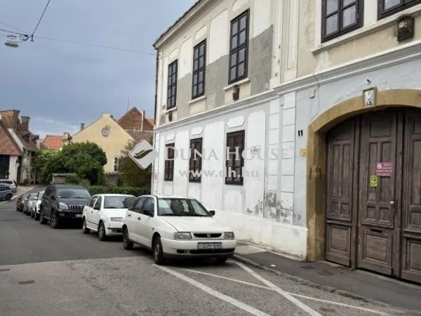 Eladó lakás Pécs 120 nm