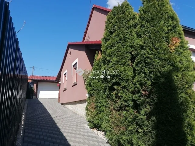 Eladó ház Komló 95 nm
