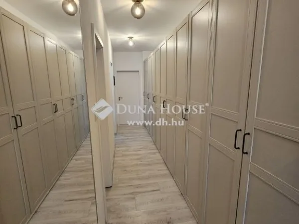 Eladó lakás Pécs 92 nm