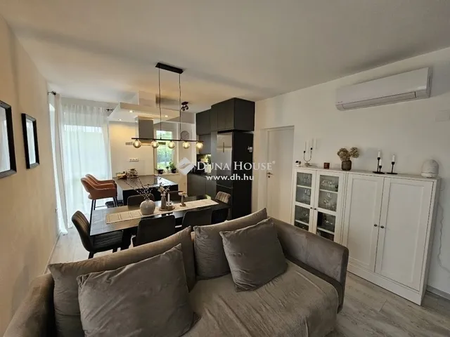 Eladó lakás Pécs 92 nm