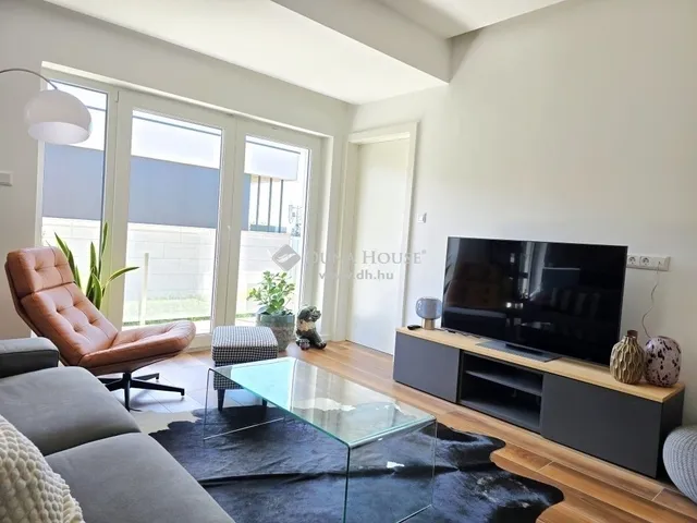 Eladó lakás Pécs 106 nm