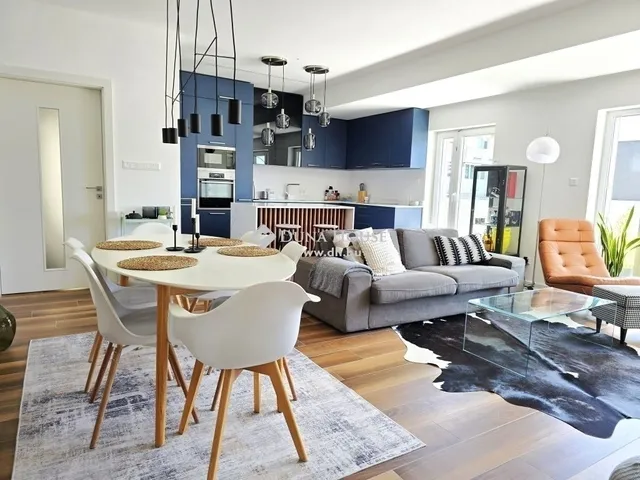 Eladó lakás Pécs 106 nm