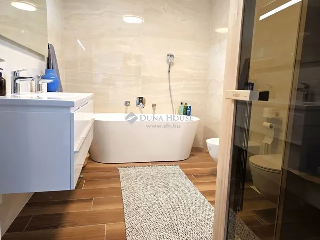 Eladó lakás Pécs 106 nm