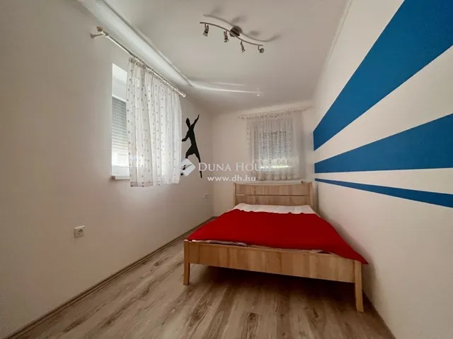 Eladó ház Szűr 94 nm