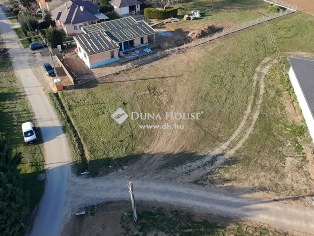 Eladó telek Görcsöny 1512 nm