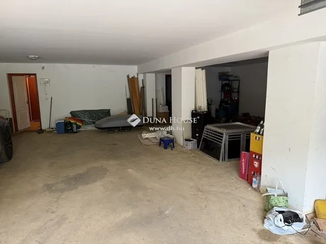 Eladó ház Kozármisleny 225 nm