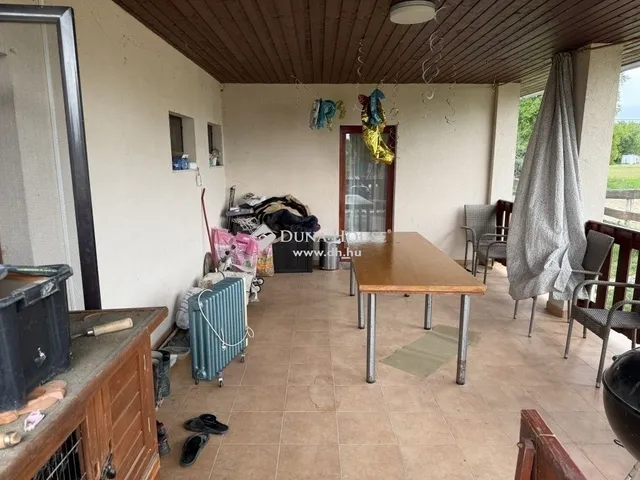 Eladó ház Kozármisleny 225 nm