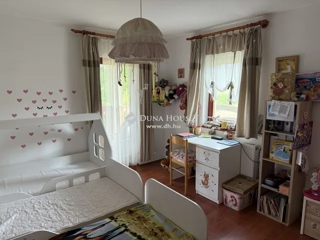 Eladó ház Kozármisleny 225 nm