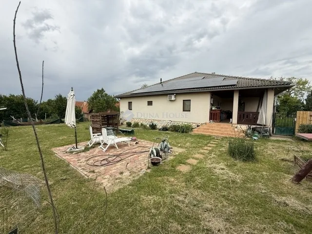 Eladó ház Kozármisleny 225 nm