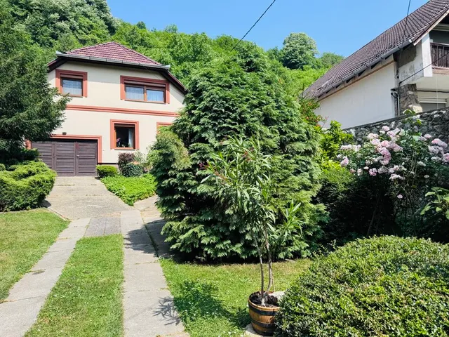 Eladó ház Pécs, Deindol, Kismélyvölgy dűlő 121 nm