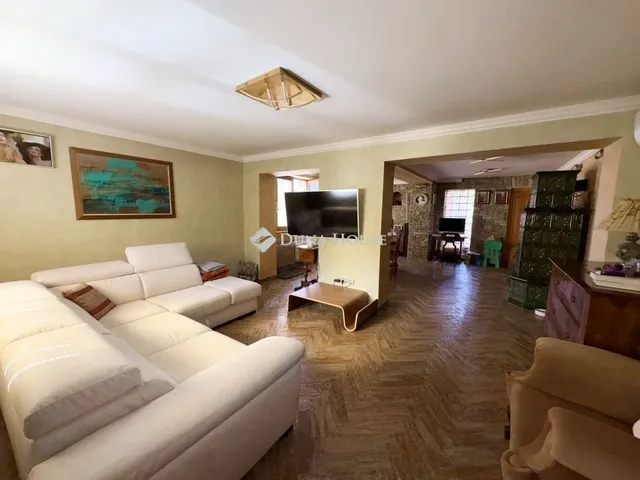 Eladó lakás Pécs 105 nm