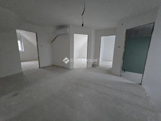 Eladó ház Aranyosgadány 192 nm