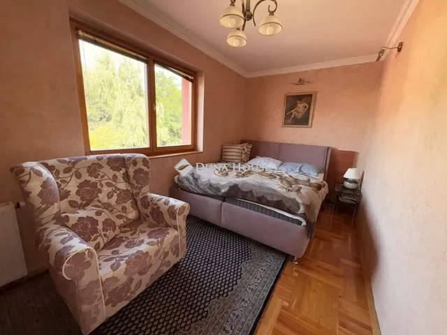 Eladó lakás Pécs 92 nm