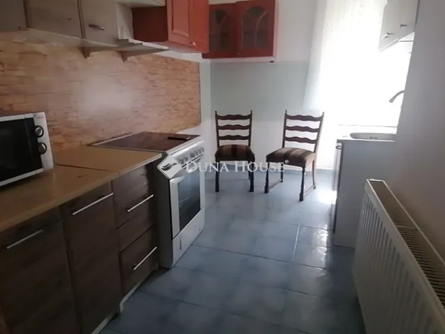 Eladó lakás Komló 53 nm