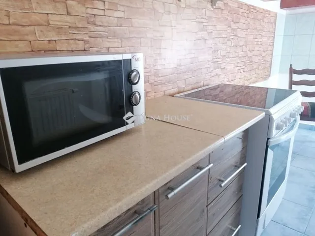 Eladó lakás Komló 53 nm