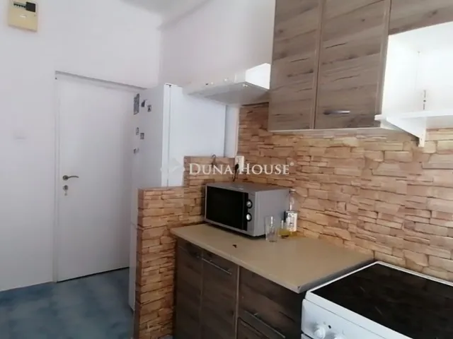 Eladó lakás Komló 53 nm