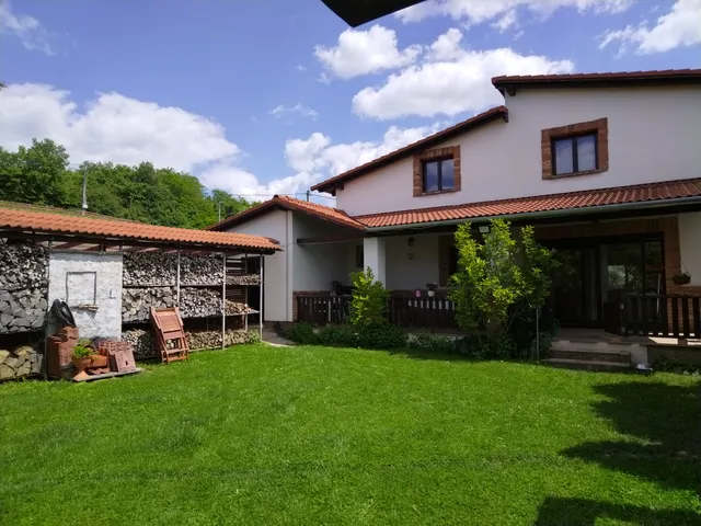 Eladó ház Romonya 230 nm