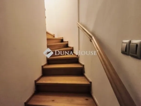 Eladó ház Pécs 240 nm