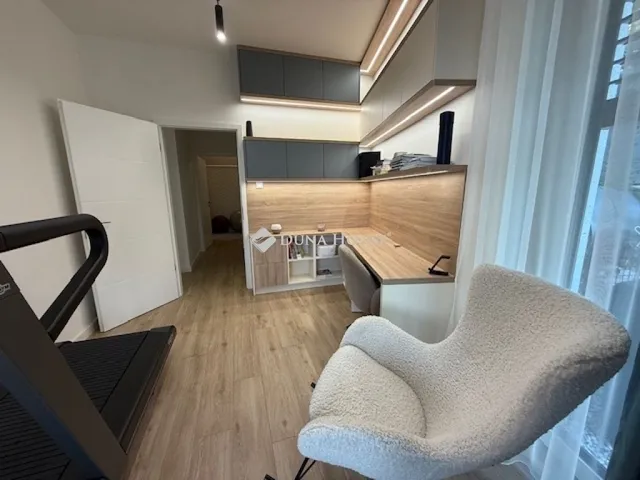 Eladó lakás Pécs 93 nm