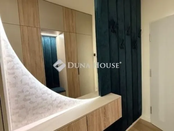 Eladó lakás Pécs 93 nm