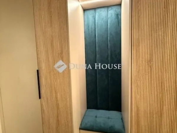 Eladó lakás Pécs 93 nm