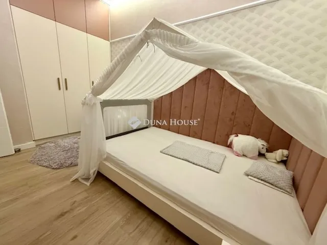 Eladó lakás Pécs 93 nm